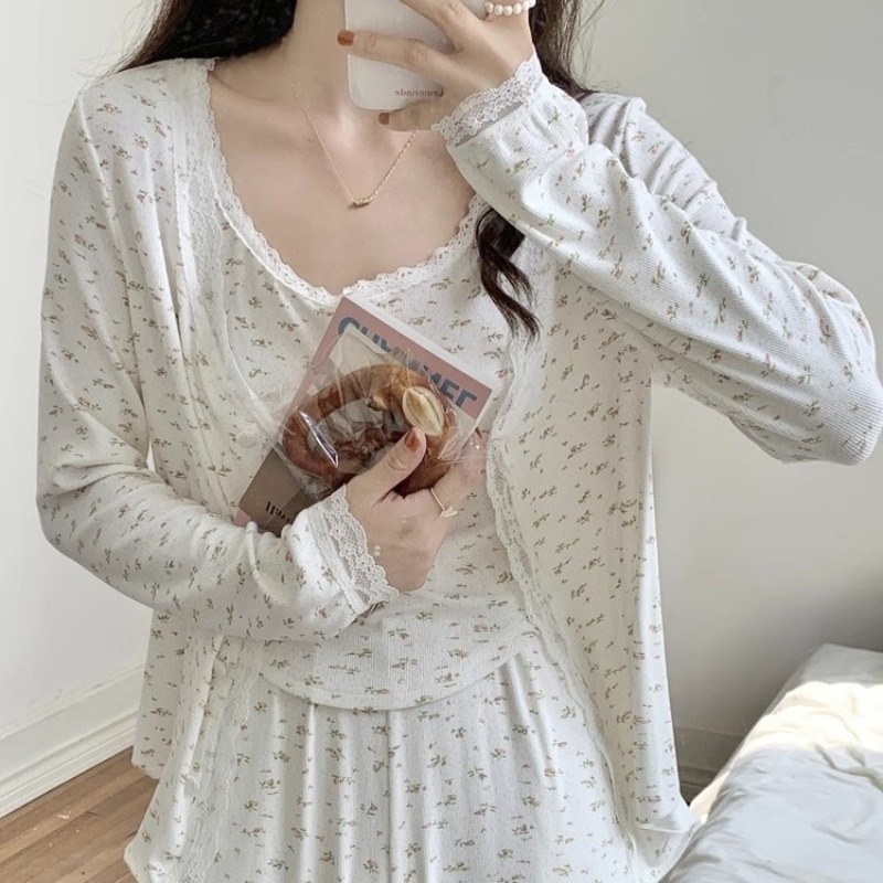 3 ピースパジャマセット女性のための花柄レース甘いカーディガ - Cami Top Lace のレビューと価格